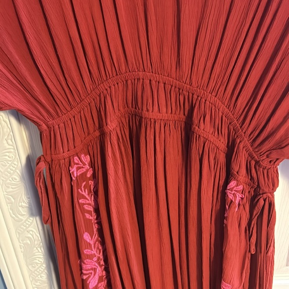 Dress - Picture 3 of 5